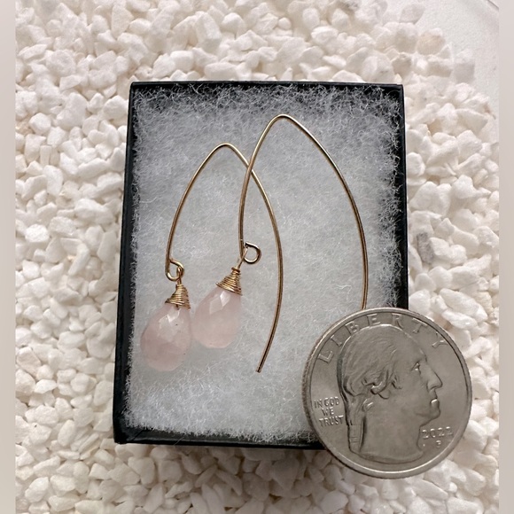 🎉host pick🎉 tear drop rose marquis earrings - Picture 6 of 6